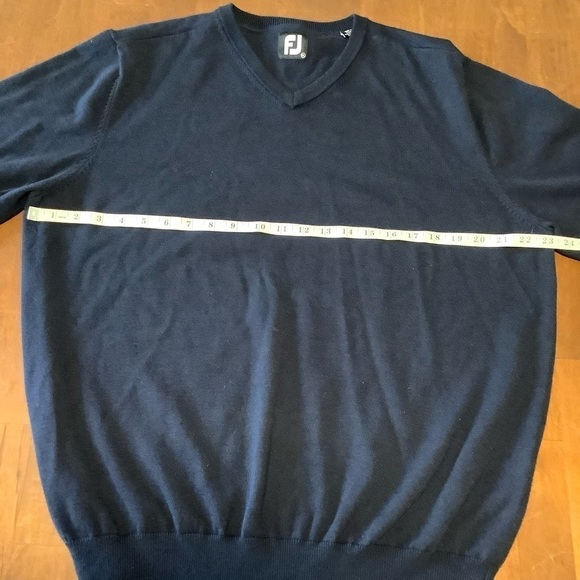 FOOTJOY Golf Leisure V-neck Sweater. Size L/XL - Picture 6 of 8
